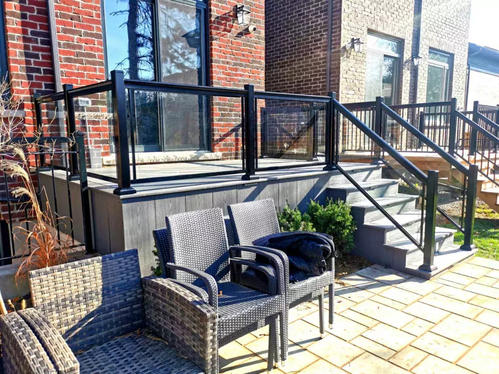 Railings Toronto- Aluminum Railings-Glass Railings-Pool Railings-Balcony-Railings-Banister-Railings-Porch Railings